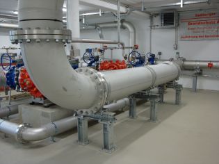 Flughafen-Hangar-Sprinklerzentrale